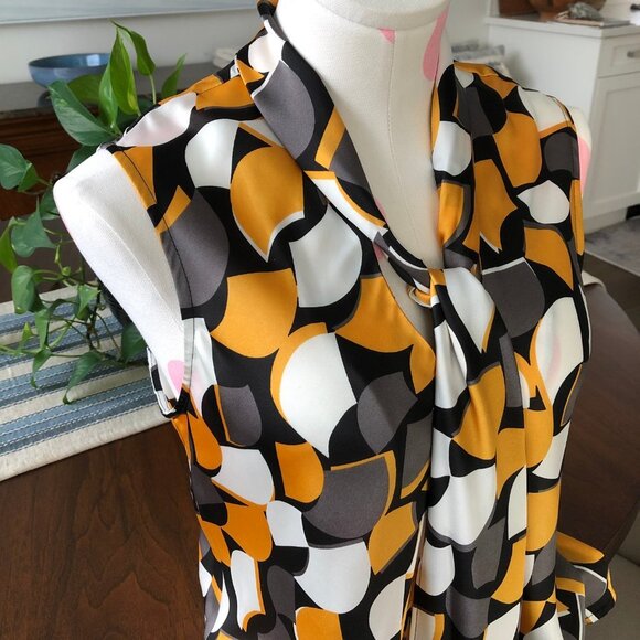 Nine West Sleeveless Abstract Print Bow Tie Top Gold White Grey Sz M NWOT - Picture 3 of 12